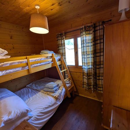 Rustic Lodge Retreat At Riverview Holiday Park Newcastleton エクステリア 写真