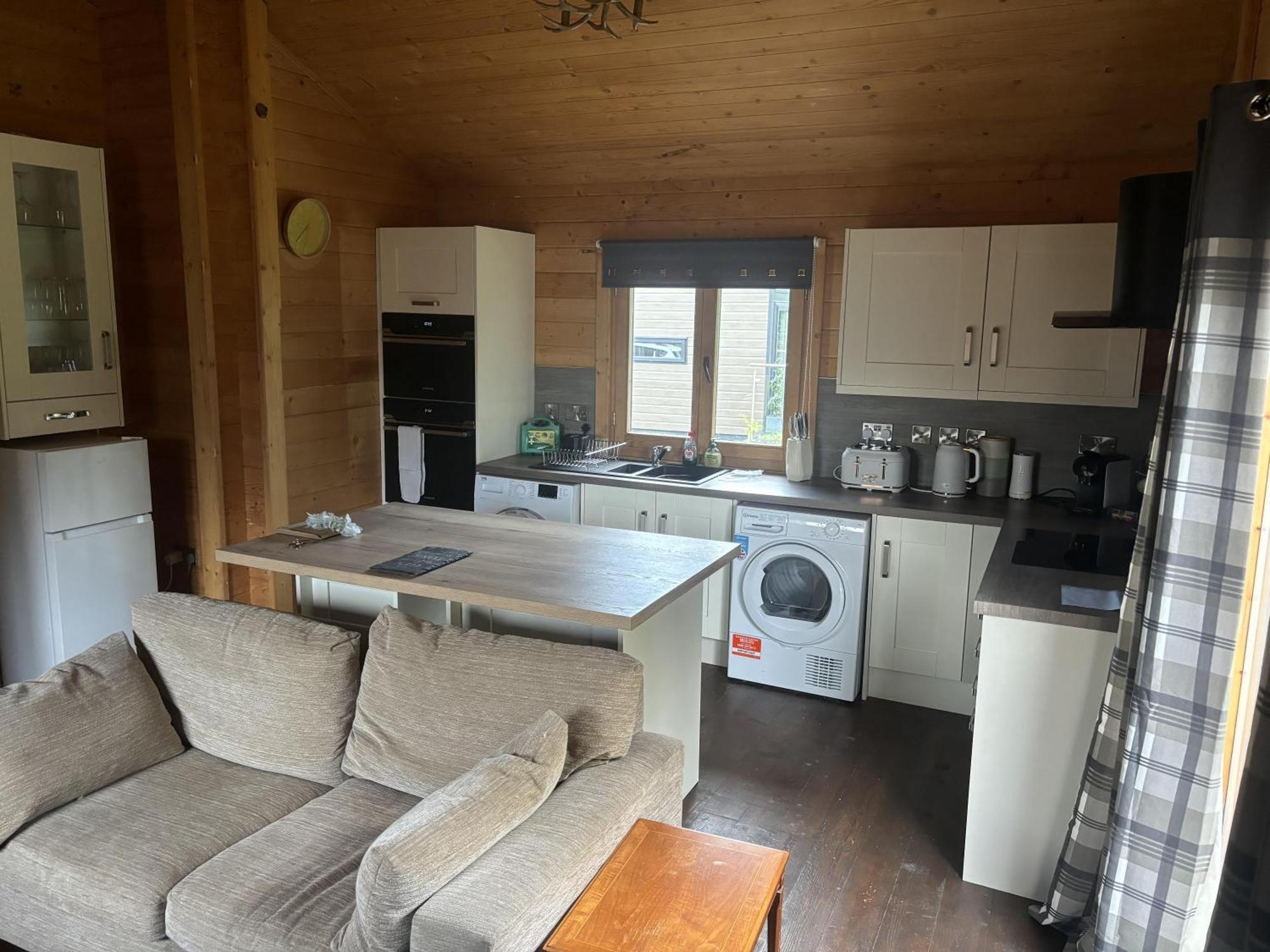 Rustic Lodge Retreat At Riverview Holiday Park Newcastleton エクステリア 写真