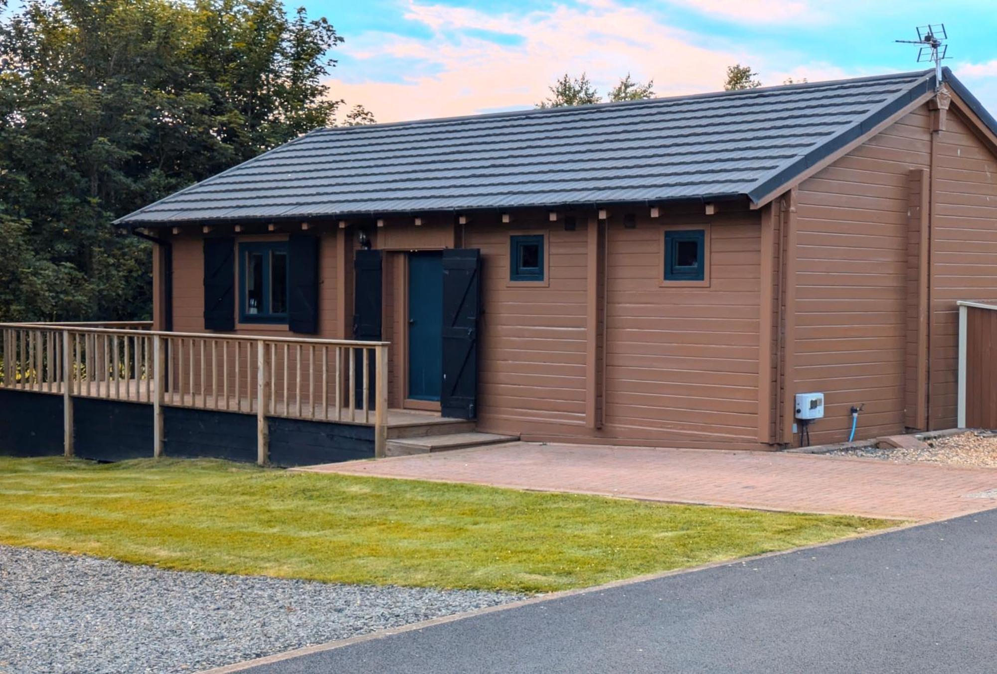 Rustic Lodge Retreat At Riverview Holiday Park Newcastleton エクステリア 写真