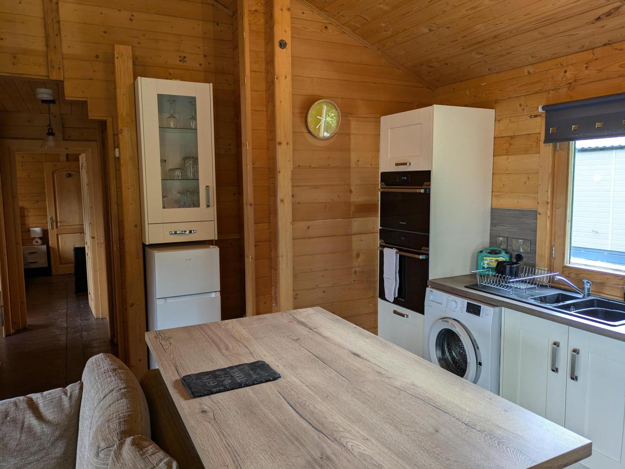 Rustic Lodge Retreat At Riverview Holiday Park Newcastleton エクステリア 写真
