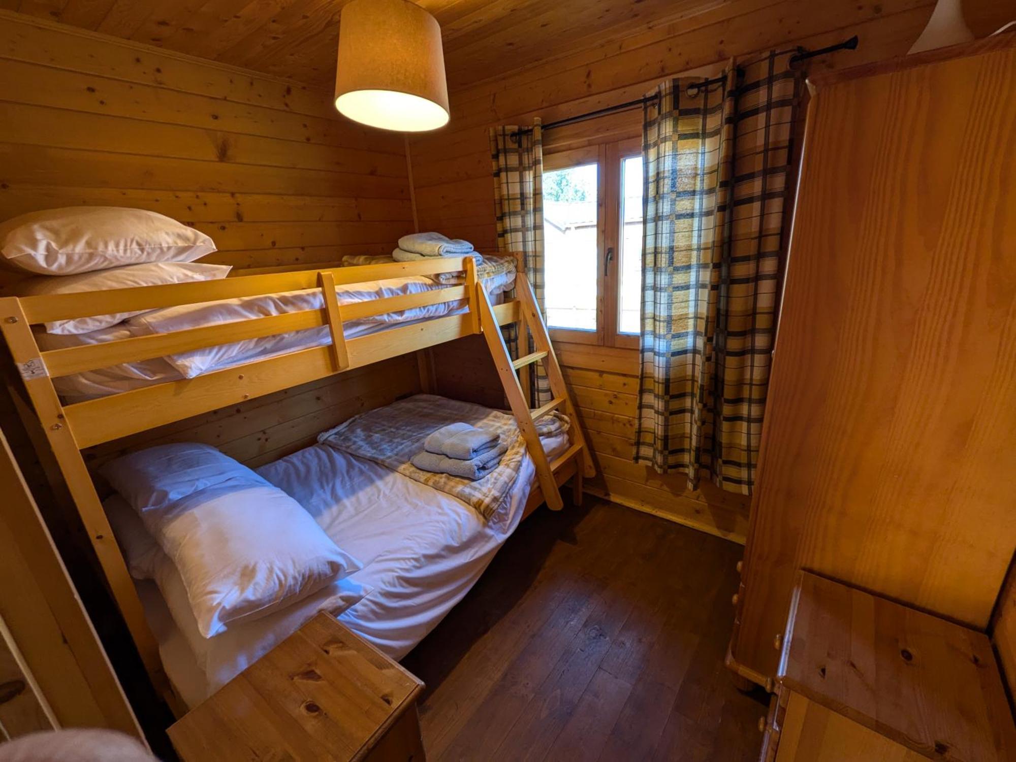 Rustic Lodge Retreat At Riverview Holiday Park Newcastleton エクステリア 写真